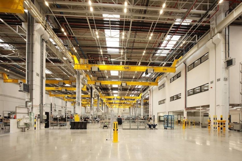 W Środzie Śląskiej otwarto centrum serwisowe silników do Boeingów. Potrzebni pracownicy! (ZDJĘCIA)