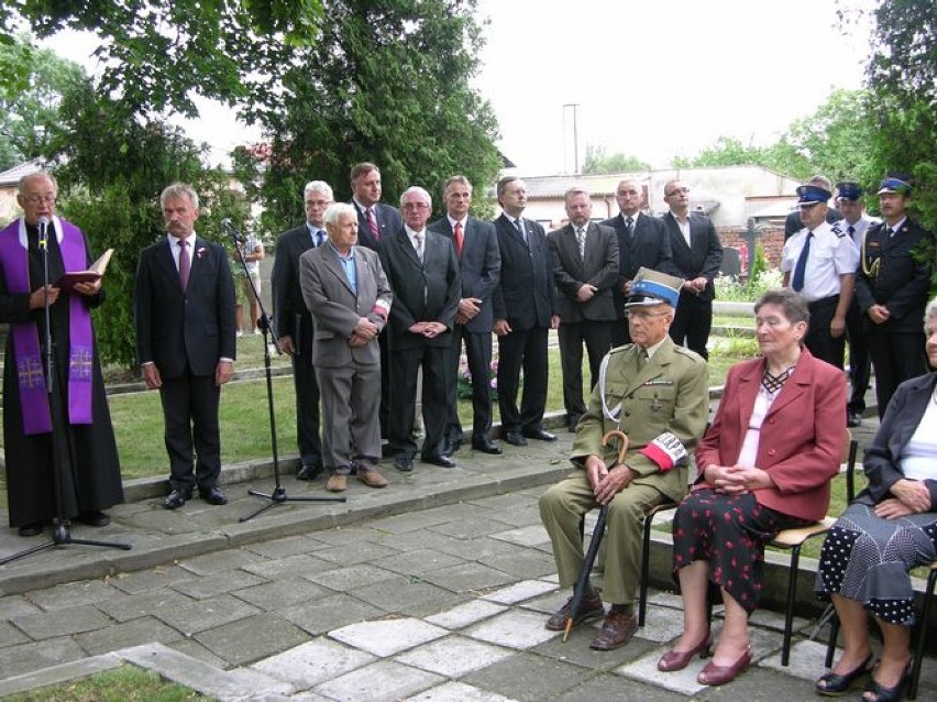 W piątek, 1 sierpnia, na cmentarzu katedralnym odbyły się...