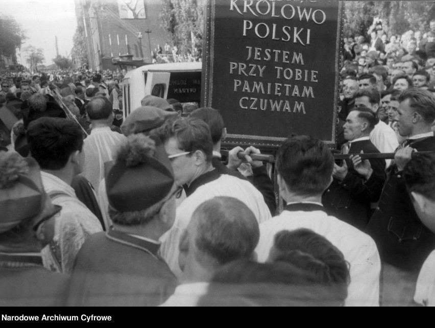 Tak wyglądały obchody Tysiąclecia Chrztu Polski w Piekarach...