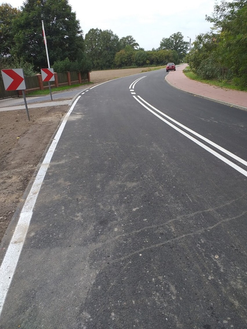 Przebudowana droga Poręby - Piaski już otwarta dla kierowców ZDJĘCIA