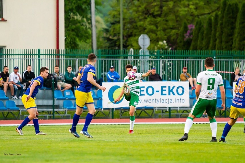 4 liga podkarpacka. Ekoball Stal Sanok zremisował z Izolatorem Boguchwała [ZDJĘCIA]