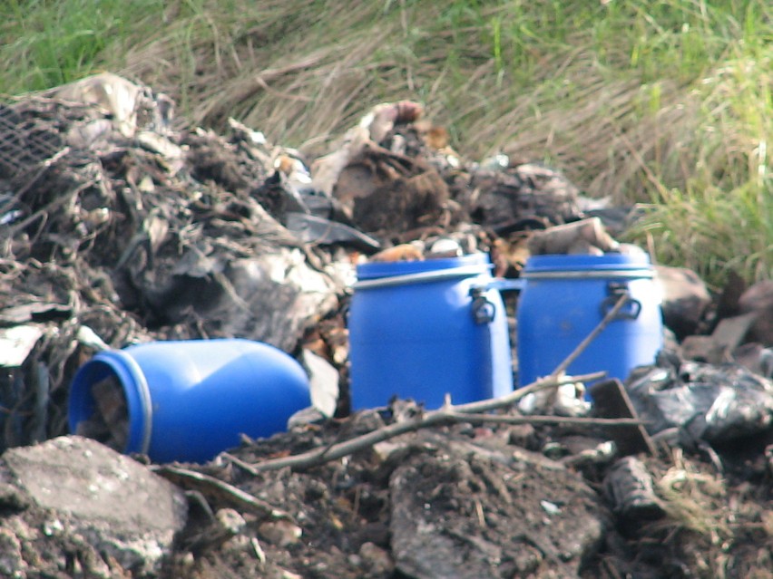 Ekologiczna bomba w Myszkowie zostanie rozbrojona. Miasto zutylizuje toksyczne odpady [ZDJĘCIA]