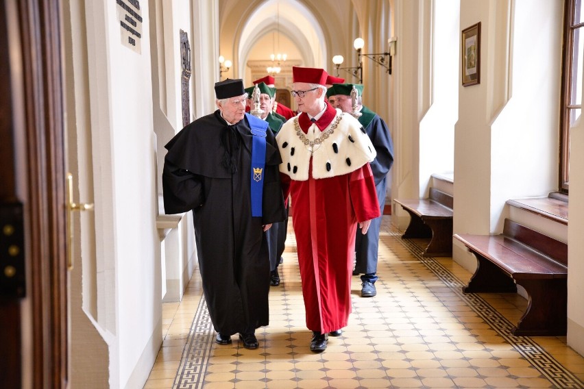 Wiesław Myśliwski doktorem honoris causa UJ