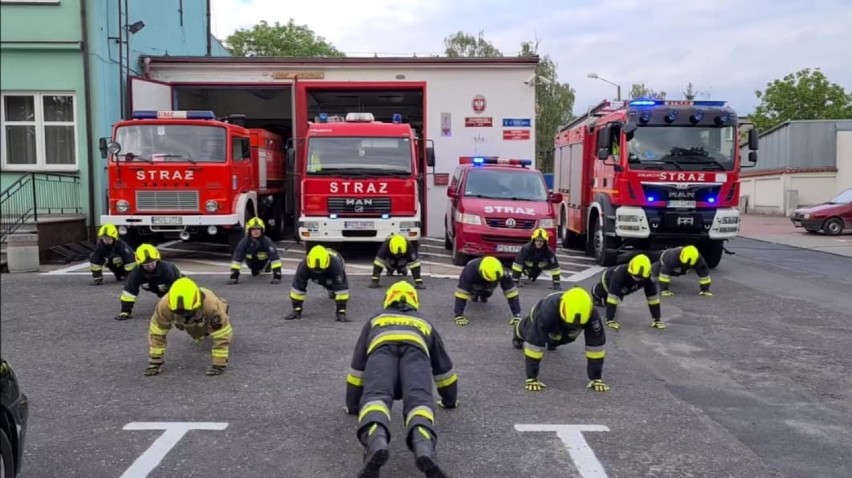 Powiat gostyński. Kolejni strażacy przyłączają się do akcji #Gaszyn Challenge [ZDJĘCIA I WIDEO]