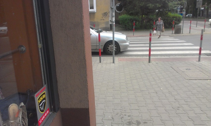 Kraków, ul. Urzędnicza

Mistrzowie parkowania...