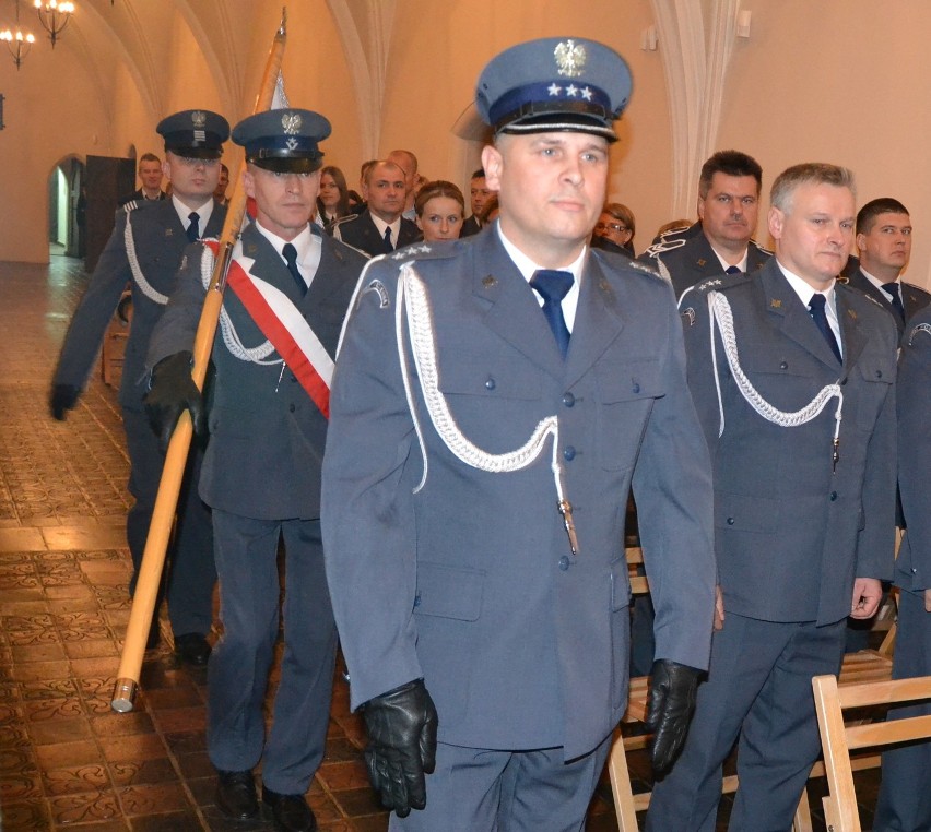 Malbork: Uroczystość Służby Więziennej w zamku z okazji Święta Niepodległości