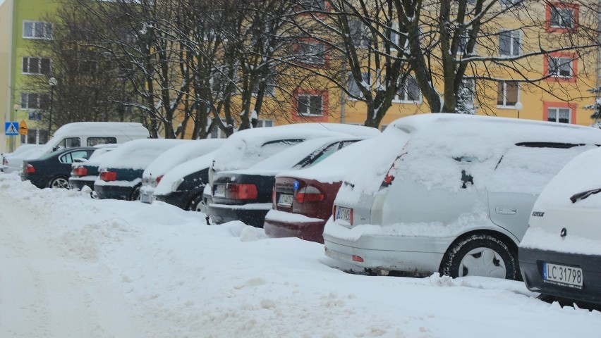 Chełmskie ulice są zasypane, a Straż Miejska nie wystawia mandatów (ZDJĘCIA)