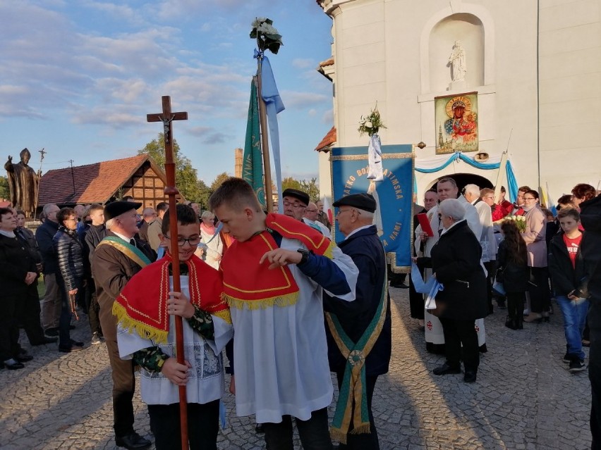 Wierni powitali kopię Ikony Jasnogórskiej w Kąkolewie