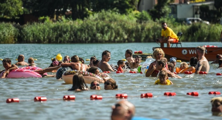 Upalna pogoda sprawiła, że wielu szukało wytchnienia od...