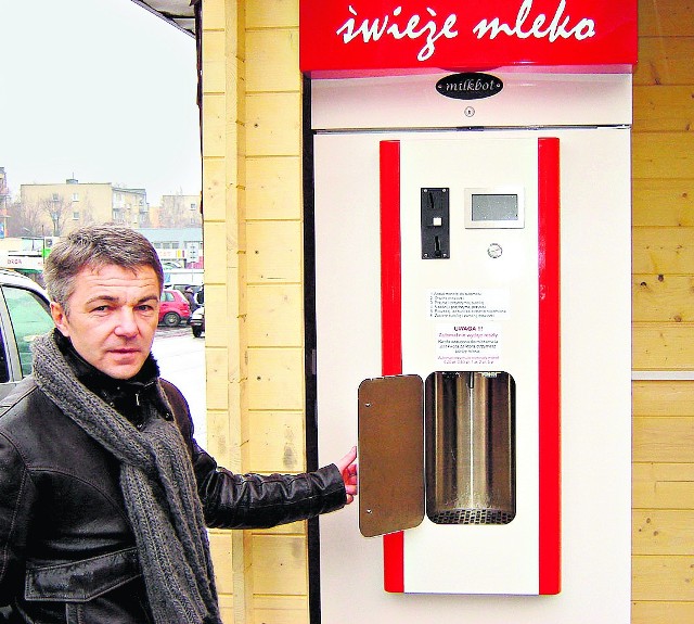 Maciej Stramkowski, prezes firmy Magnus Victor, zamierza stawiać mlekomaty w całej Wielkopolsce.