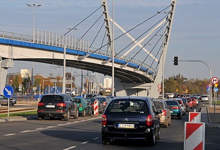 Otwarcie nowego mostu w Toruniu. Darmowe przejazdy komunikacja miejską