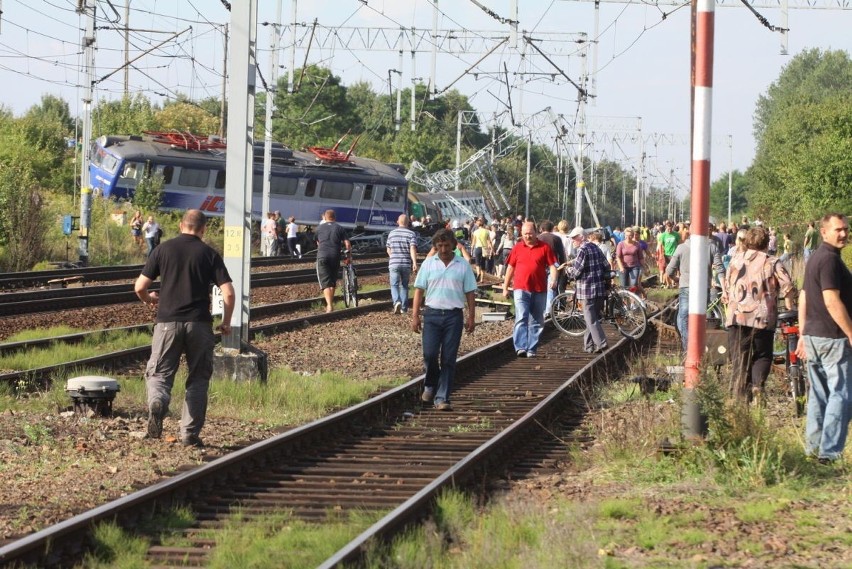 Wykoleił się pociąg relacji Warszawa-Katowice. Są zabici i ranni (ZDJĘCIA)