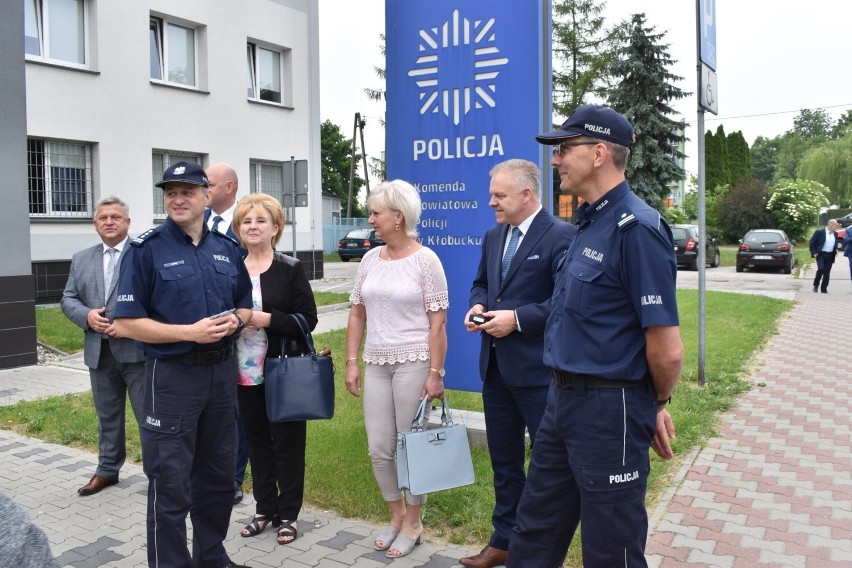 Nowe radiowozy dla Powiatowej Policji w Kłobucku