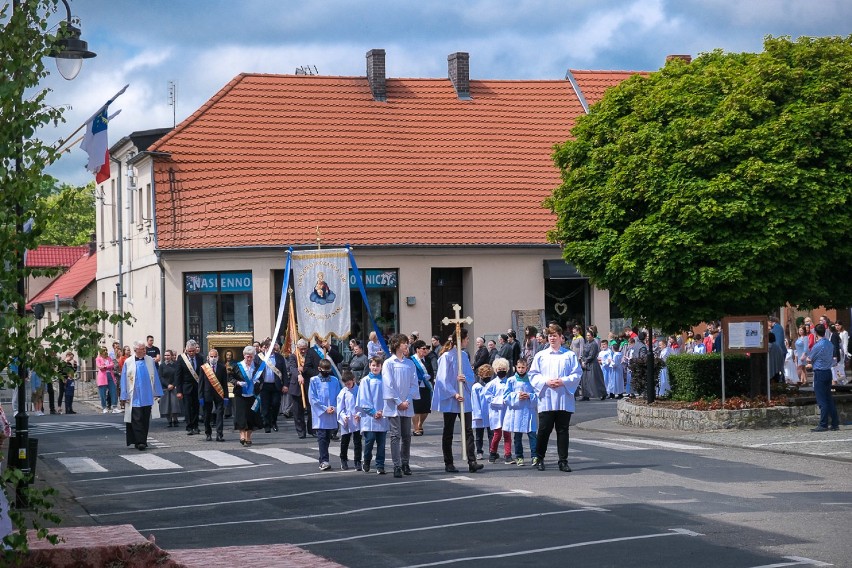 Procesja Bożego Ciała na pniewskim Rynku [ZDJĘCIA]