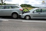 Karambol w Wygodzie. Zderzyło się pięć samochodów. Do szpitala trafiła jedna osoba [ZDJĘCIA] 