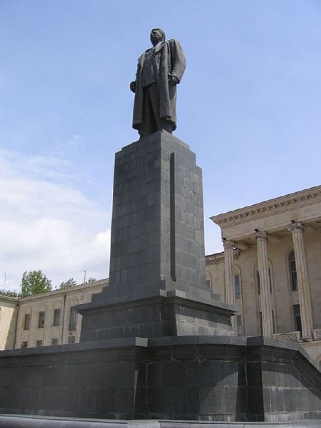 Pomnik J&oacute;zefa Stalina w Gori