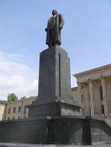 Gruzja. W Gori ponownie ustawią pomnik Stalina