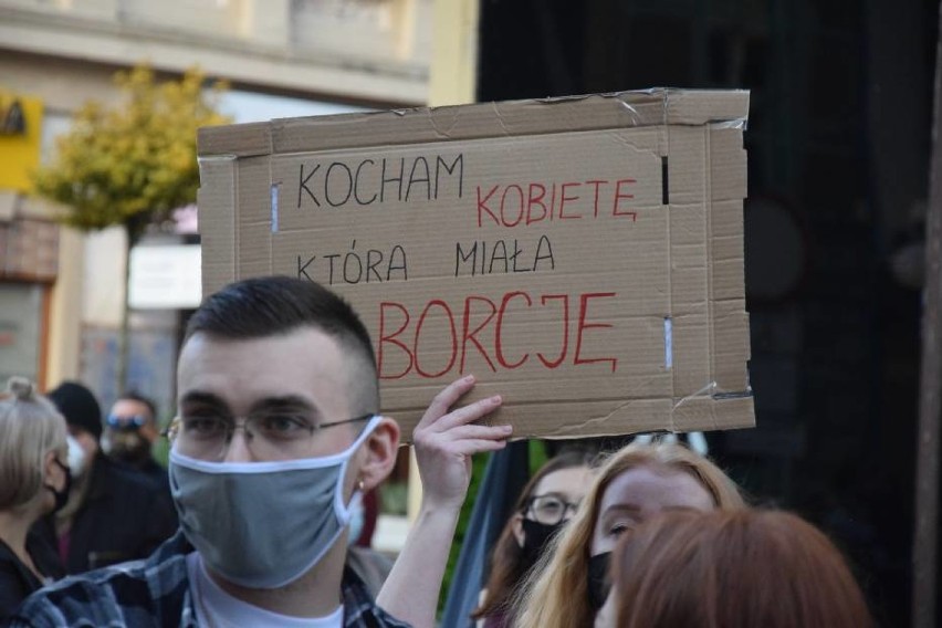 Strajk kobiet w Gorzowie. Z takimi hasłami gorzowianie...