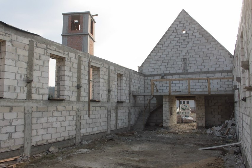 Kaplica w Bochotnicy nadal bez dachu