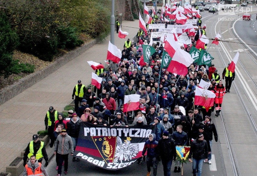 Marsz Niepodległości w Szczecinie. Mieszkańcy siódmy raz przeszli ulicami miasta [WIDEO, ZDJĘCIA]