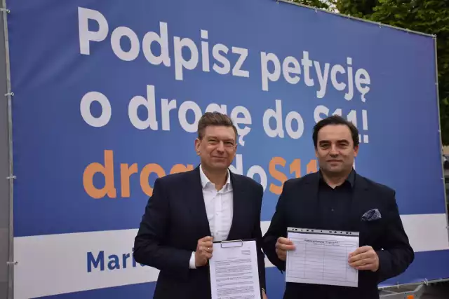 Droga do S11. W Pleszewie ruszyła akcja zbierania podpisów pod petycją do premiera Mateusza Morawieckiego popod hasłem Droga do S11