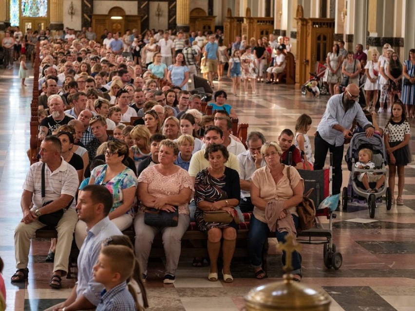  Piknik z Mamą i Tatą. W Sanktuarium Matki Bożej Licheńskiej .