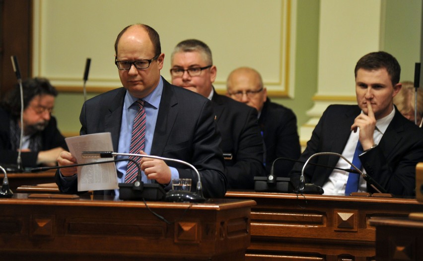 Gorąca sesja w sprawie apelu o rezygnację Pawła Adamowicza z...