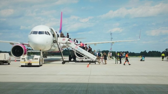 W czerwcu lotnisko w Pyrzowicach obsłużyło ponad pół miliona pasażerów

Zobacz kolejne zdjęcia. Przesuwaj zdjęcia w prawo - naciśnij strzałkę lub przycisk NASTĘPNE