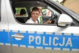Gmina Miastko. Życzenia dla policjantów od dzieci ze świetlicy wiejskiej w Piaszczynie (FOTO+VIDEO)