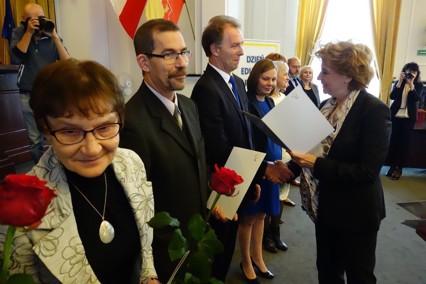 Najlepsi nauczyciele i dyrektorzy z Łodzi zostali nagrodzeni...