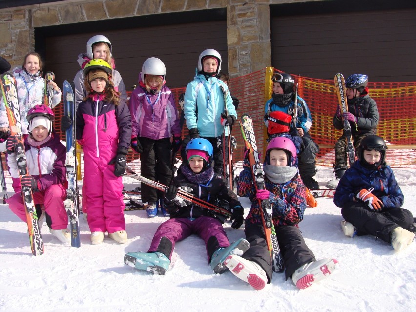 Uczniowie ze szkoły w Pińczycach pojechali na obóz narciarski do Murzasichle [ZDJĘCIA]