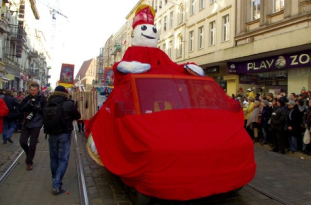 Wielka i kolorowa parada to najważniejszy punkt obchodów każdych ...