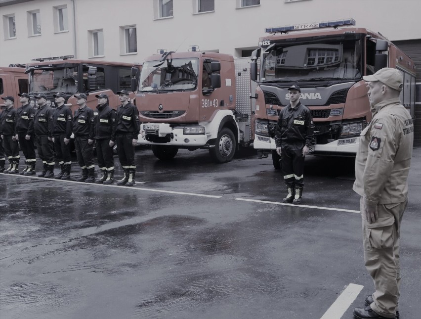 Strażacy i ratownicy z Dolnego Śląska uczcili pamięć tragicznie zmarłych w Wałbrzychu kolegów. Zobaczcie zdjęcia