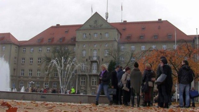 Ewakuacja pracowników Urzędu Miasta w Szczecinie