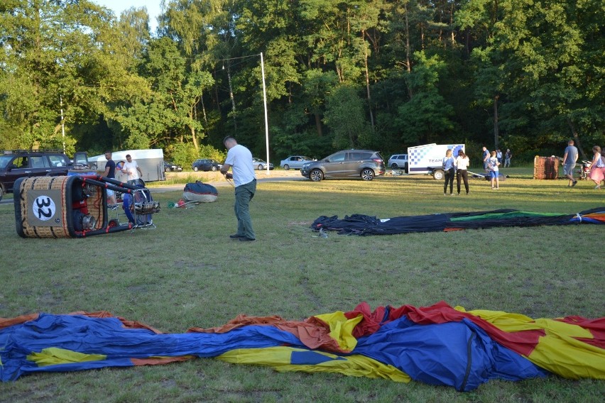 Lipno. Festiwal Balonowy zawitał do Lipna. Mieszkańcy podziwiali kolorowe niebo [zdjęcia]