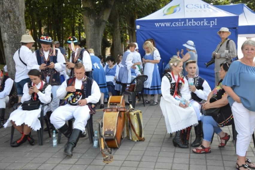 Na Placu Pokoju wybrzmiały regionalne rytmy. Zagrały folklorystyczne zespoły z kraju i zagranicy