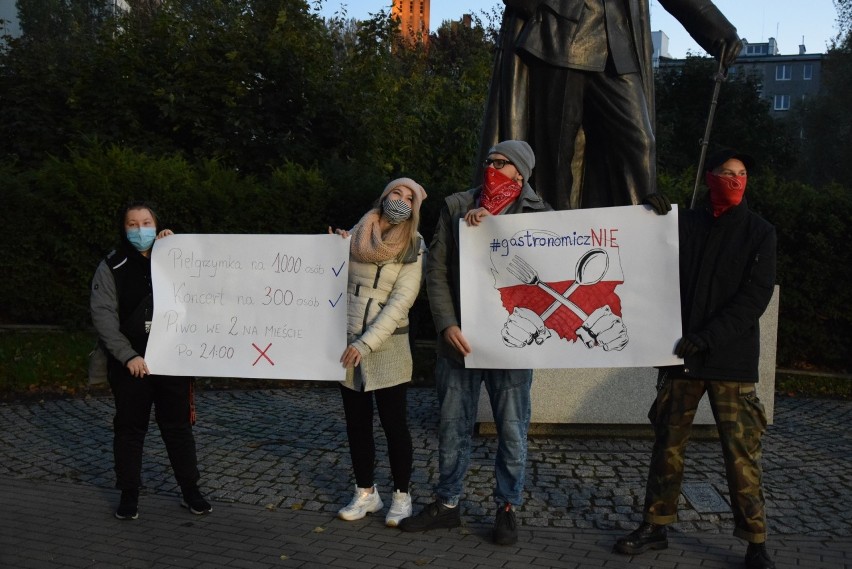 W Gdyni protestuje gastronomia. "Czy rząd ma plan, czy w akcie bezrozumnej paniki ograniczył nam możliwość pracy i zarabiania?"