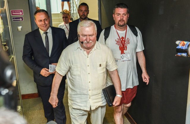 Lech Wałęsa odmówił przyjazdu na Światowe Dni Młodzieży w Krakowie. Pojawił się jednak w Bydgoszczy na zaproszenie Komitetu Obrony Demokracji.