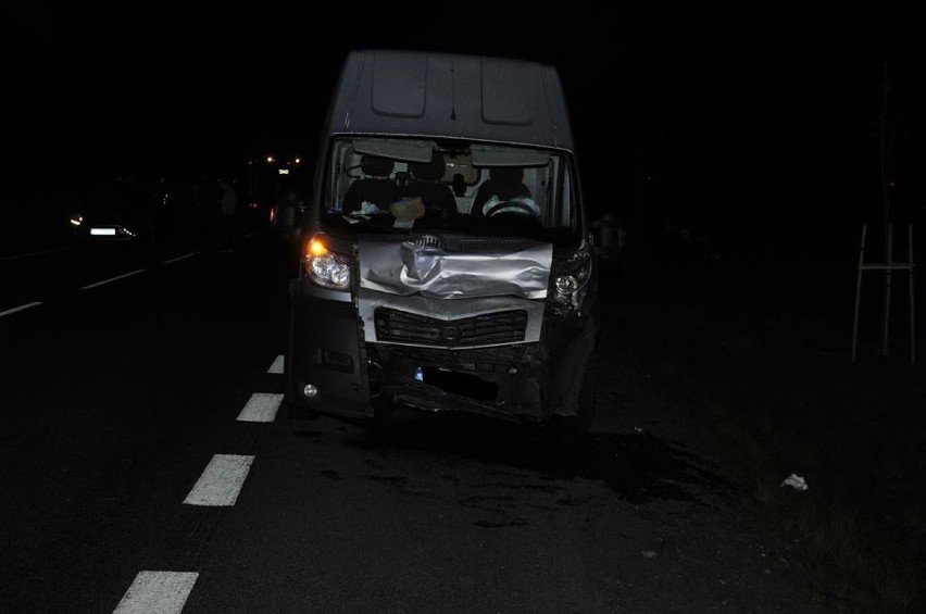 Już dwa groźne wypadki w święta na drogach pow. sieradzkiego. Pod Smardzewem zderzyły się cztery auta, w Sieradzu rozbił motocyklista (fot)