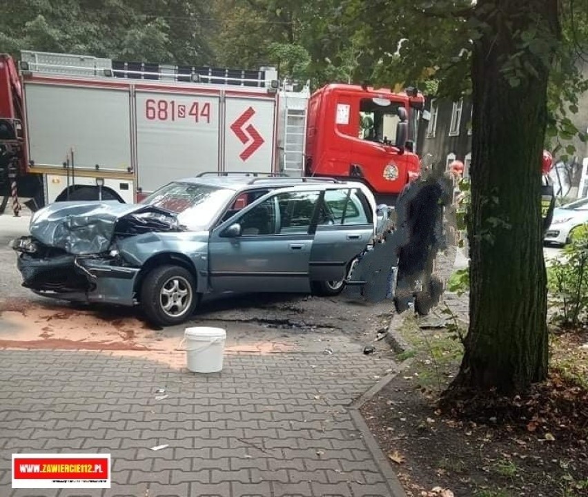 Kolizja samochodów osobowych w Zawierciu.