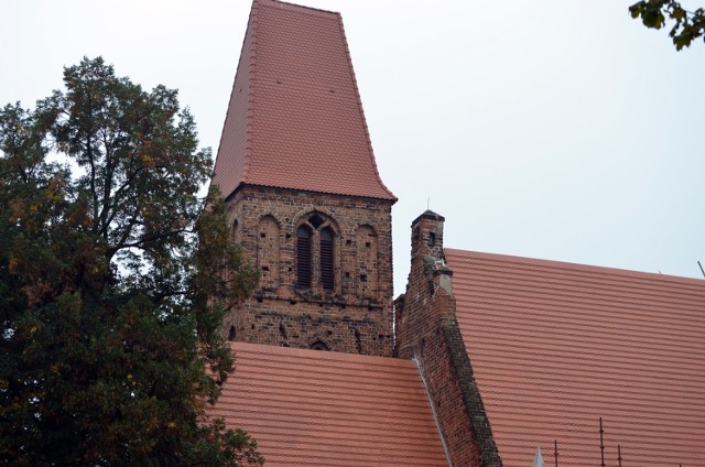 Zabytkowa świątynia w Żukowicach ma nowy dach