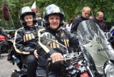Motorockowisko w Rybniku: Klasyki, harleye, ścigacze przejechały ulicami miasta. Zdjęcia z parady motocyklistów 
