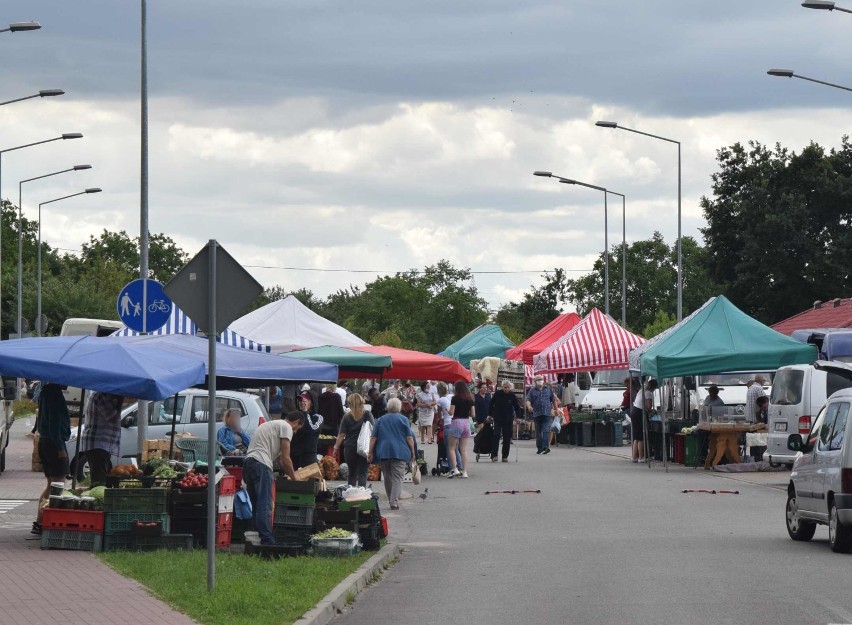 Malbork. Ceny na Targowisku Miejskim 21.07.2020 [ZDJĘCIA]. Na straganie w dzień targowy...