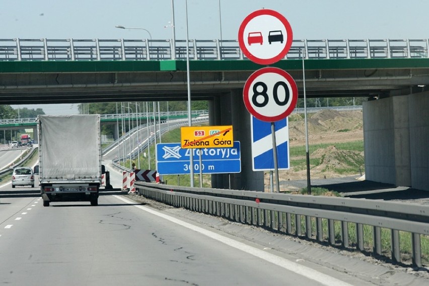 Dzisiaj na godzinę 19 zaplanowano otwarcie wjazdu z autostrady A4 na drogę S3 w kierunku Legnicy [ZDJĘCIA]
