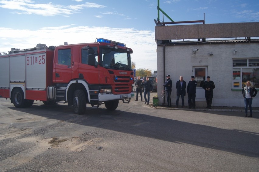 Wypadek autobusu - ćwiczenia strażaków na terenie MPK...