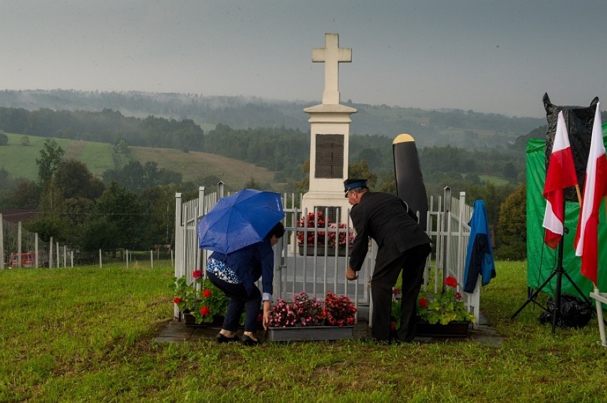 W Nieszkowicach Wielkich odbyły się obchody 74. rocznicy śmierci załogi Liberatora [ZDJĘCIA]