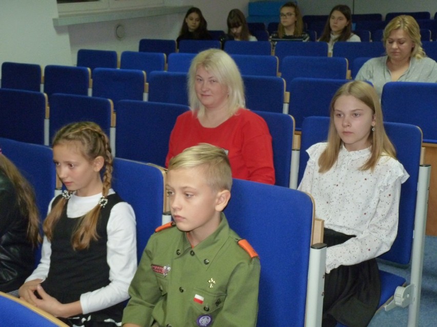 Wojewódzki etap konkursu "Pieśni i poezji patriotycznej" w drzewniaku w Radomsku [ZDJĘCIA]