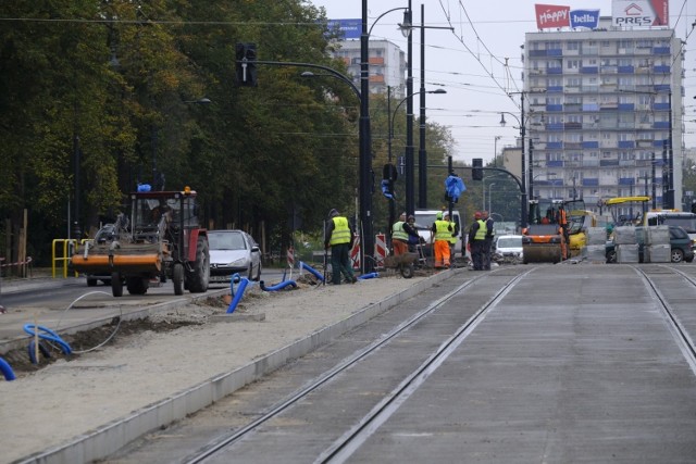 Od poniedziałku 26 października 2020 r. zmieni się organizacja ruchu w rejonie pl. Niepodległości