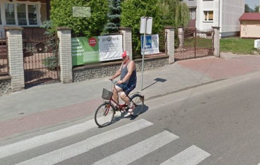 Mieszkańcy Bielska Podlaskiego na zdjęciach Google Street View. Sprawdź, czy złapała cię kamera! (zdjęcia)