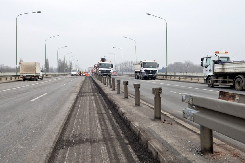 Ruszyły prace na moście Łazienkowskim [zdjęcia]